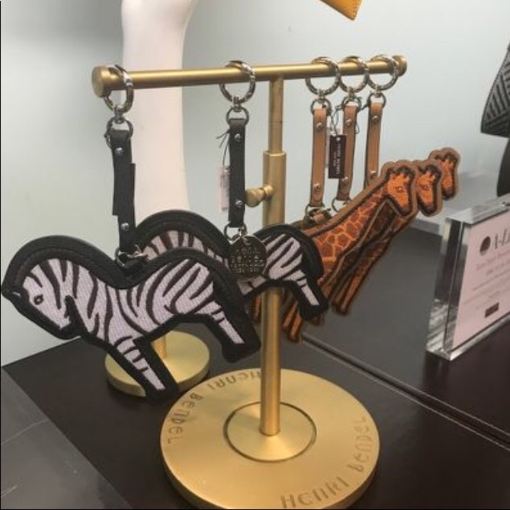 ISO Henri Bendel Gigi Giraffe